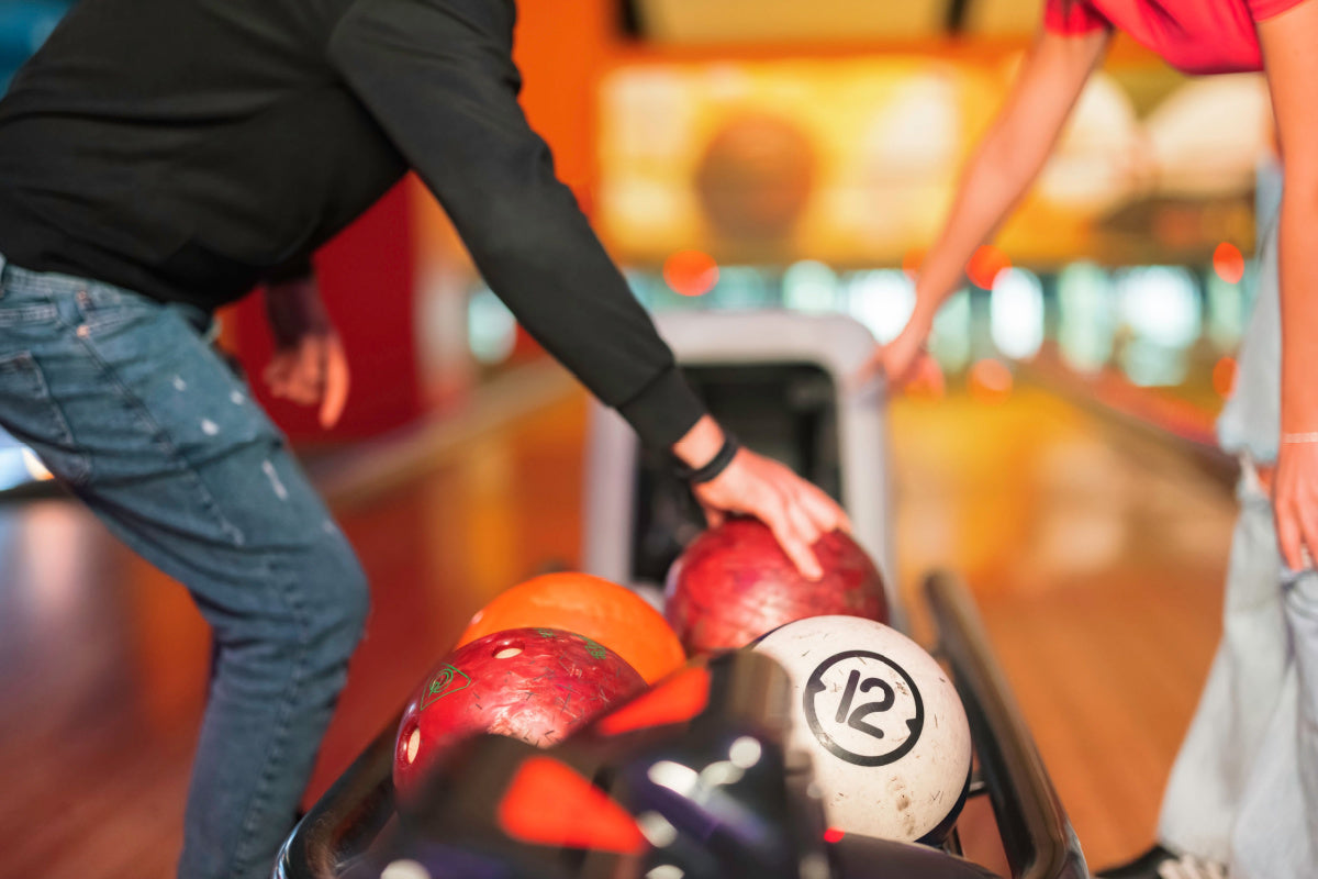 Wrist Supports: 5 Reasons To Add Them To Your Bowling Bag