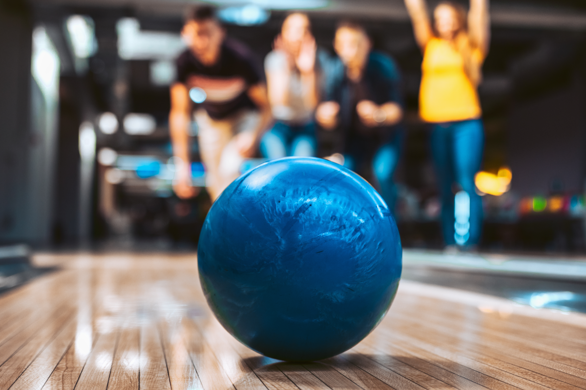 The Advantages of Joining a Bowling League —