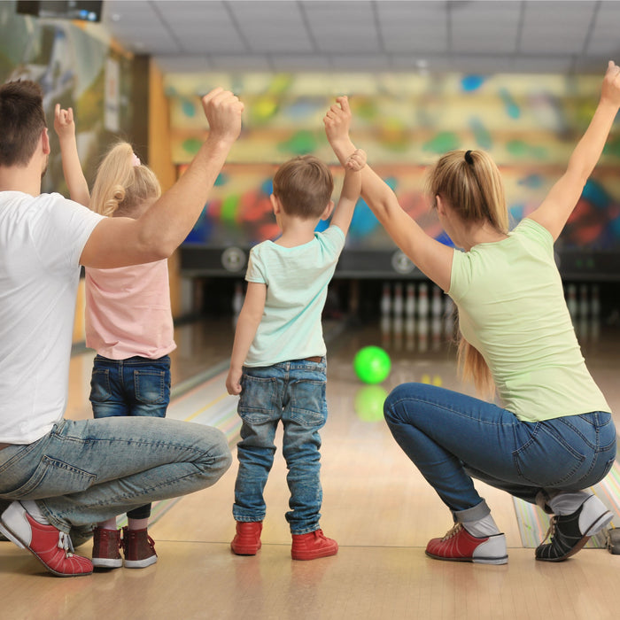 Top Reasons Why Bowling Night is a Fun Family Activity